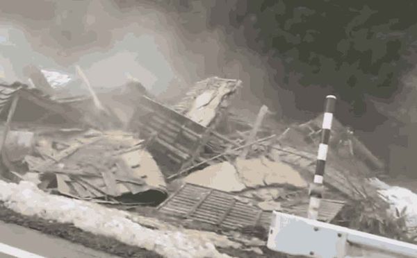 แผ่นดินไหวญี่ปุ่น เบื้องต้นพบเสียชีวิต 6 ราย - บ้านเรือนพังถล่ม