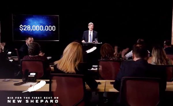 ตั๋วเที่ยวอวกาศกับ Blue Origin ถูกประมูลสูงถึง 870 ล้านบาท
