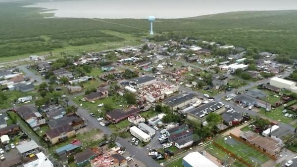 พายุทอร์นาโด กระหน่ำรัฐเท็กซัส เสียชีวิต 1 ราย เจ็บ 11 คน 