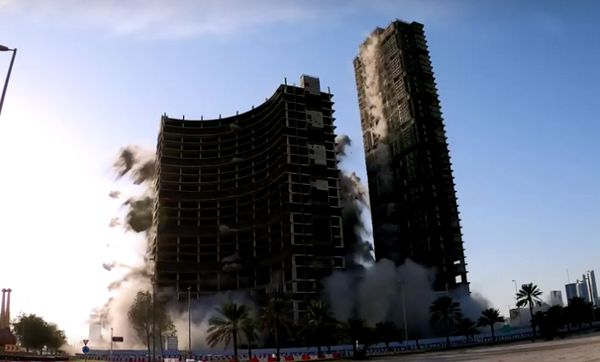 ยูเออีโชว์ระเบิดทำลาย 4 ตึกสูง พังราบใน 10 วินาที
