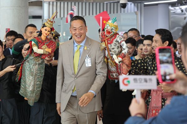 วันแรก วีซ่าฟรี นายกรัฐมนตรีต้อนรับนักท่องเที่ยวจีน-กระตุ้นท่องเที่ยวครั้งใหญ่