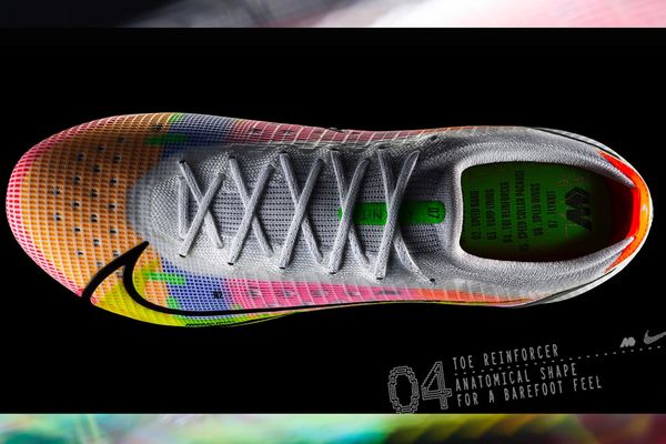 Nike Mercurial Vapor 14 รองเท้าฟุตบอลที่ออกแบบมาจากแมลงปอ