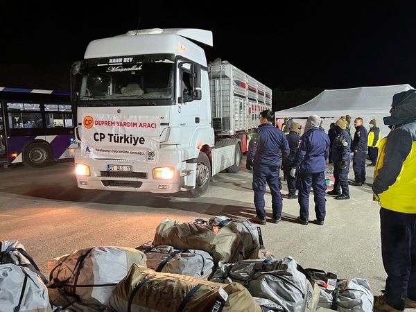CP ตุรกี ส่งพนักงานร่วมอำนวยความสะดวกทีมกู้ภัยไทย