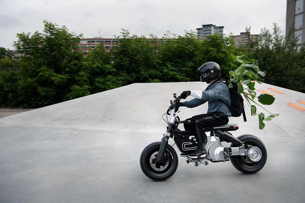 BMW Concept CE 02 มอเตอร์ไซค์พลังงานไฟฟ้าสำหรับสายมินิมอล