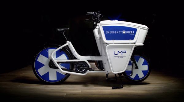 รถยนต์ช้าไป! “Ebike” รถพยาบาลแบบจักรยานไฟฟ้ารุ่นใหม่ในปารีส