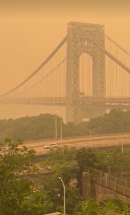 เปิดภาพควันพิษปกคลุม นิวยอร์กขึ้นแท่นเมือง ‘อากาศเลวร้ายสุดในโลก ’ 
