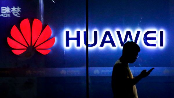 Huawei กับสงครามการค้าในตลาดสมาร์ทโฟน – ควรสู้หรือถอย ?
