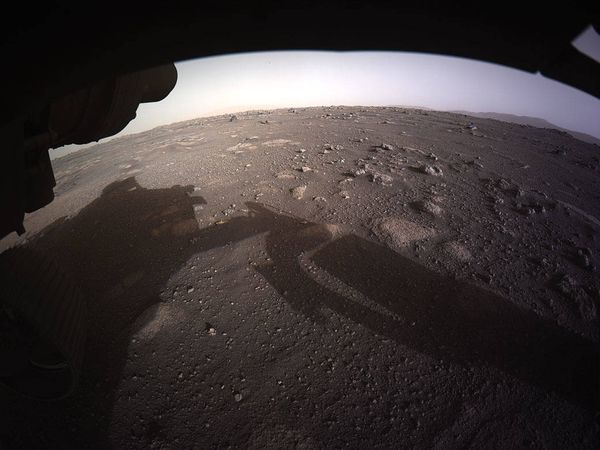 มาแล้ว! ภาพถ่ายสี 'ดาวอังคาร' แบบ HD จากรถสำรวจเพอร์เซเวียแรนส์