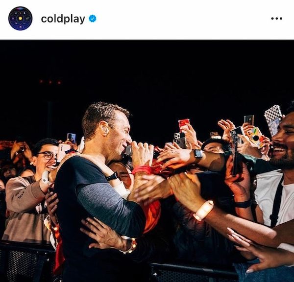 Coldplay พักทัวร์ทันที!! หลัง ‘คริส มาร์ติน’ นักร้องนำปอดติดเชื้ออย่างรุนแรง