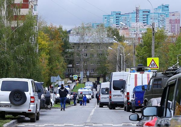 มือปืนบุก กราดยิง โรงเรียนในรัสเซีย เสียชีวิต 13 คน