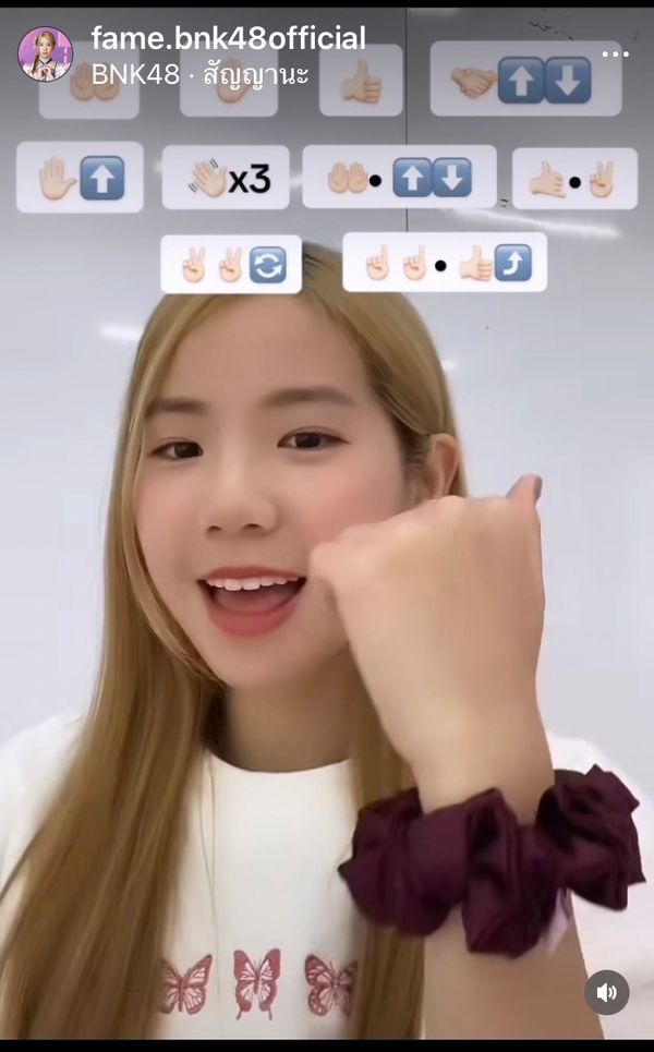 แฟนคลับแห่ชื่นชม “เฟม BNK48” สอนภาษามือเพื่อสื่อสารกับผู้บกพร่องทางการได้ยิน