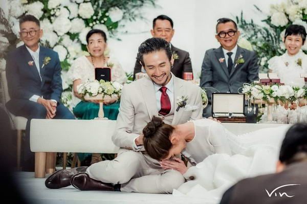 ก้อย รัชวิน โพสต์ครั้งแรกหลังงานแต่งมาราธอน เรียกเต็มปากเป็นสามี-ภรรยาแล้ว