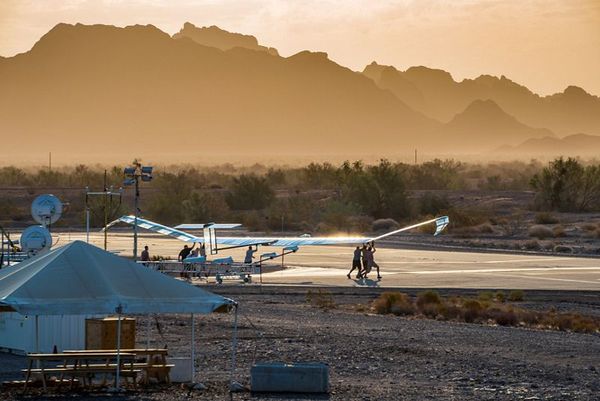Airbus Zephyr S  ยานบินไร้คนขับ ใช้พลังแสงอาทิตย์บินยาวนานไม่ลงพื้น 18 วัน