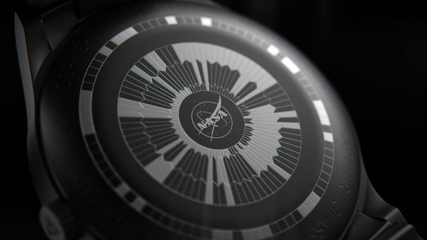 NASA X INTERSTELLAR เปิดตัวนาฬิกาพร้อมฝุ่นดาวอังคาร