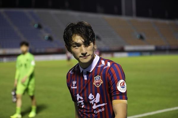 “พัคโซยอน” อดีตวง “T-ara”  ให้กำลังใจสามีนักบอลทีมชาติเกาหลีใต้สู้ศึกบอลโลก