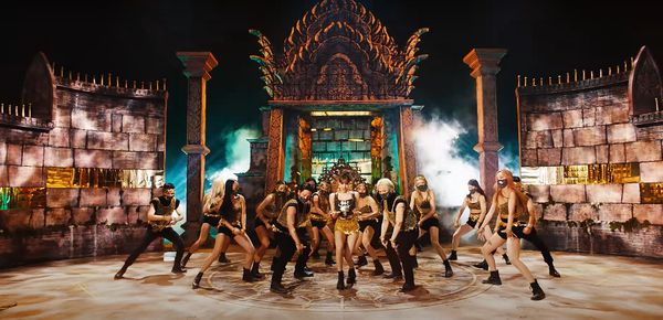 วธ.ชื่นชม 'ลิซ่า BLACKPINK-ผู้ออกแบบ' นำวัฒนธรรมไทยเผยแพร่สู่ระดับโลก
