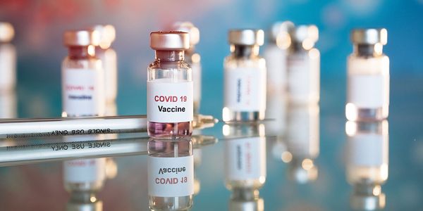 แนวปฏิบัติในชีวิตประจำวันของชาวอเมริกัน หลังได้รับวัคซีน COVID-19 ครบถ้วนแล้ว