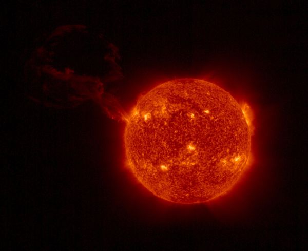 ยาน Solar Orbiter บันทึกภาพการปะทุครั้งใหญ่บนดวงอาทิตย์