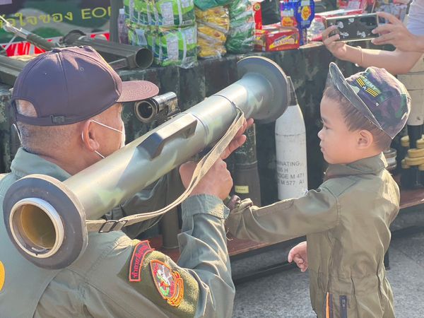 วันเด็กแห่งชาติ 2566 กองทัพภาคที่ 2 นำยุทโธปกรณ์เติมเต็มประสบการณ์เด็ก
