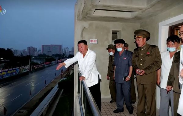 'คิม จองอึน' ผู้นำเกาหลีเหนือปรากฏตัว-น้ำหนักลดฮวบมากกว่า20กิโลกรัม