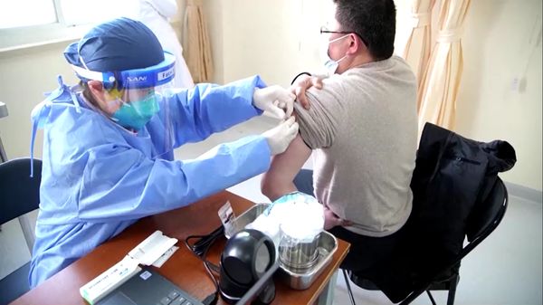 ผลศึกษาวัคซีน ซิโนแวค ของจีน มีประสิทธิภาพสูง ป้องกันโควิดกว่า 91%