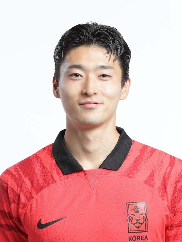 เดตนางแบบ?!! ลือ 'โชคยูซอง' นักฟุตบอลหล่อเกาหลีใต้ หัวใจไม่ว่างแล้ว