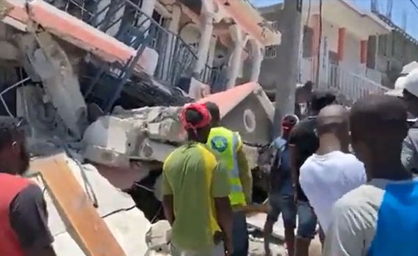 แผ่นดินไหว ขนาด 7.2 เขย่าเฮติ เสียชีวิตกว่า 300 คน