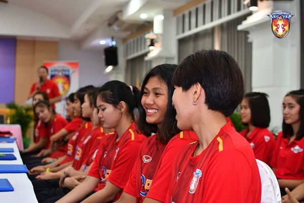 คุยเฟื่องเรื่องวอลเลย์ : ตบสาวไทยตัวท็อปอยู่ทีมใด ในศึกไทยแลนด์ลีกกันบ้าง?