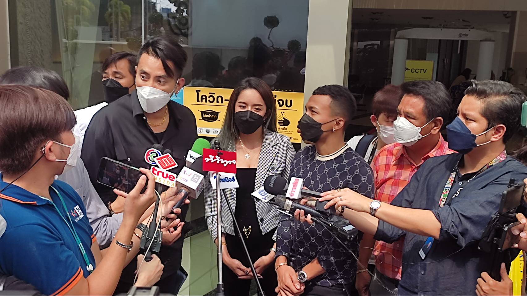  เคลียร์ใจ !!  บอล เชิญยิ้ม จับมือ โชค รถแห่ ยืนยันงานคู่ที่รับไว้ทุกอย่างเหมือนเดิม