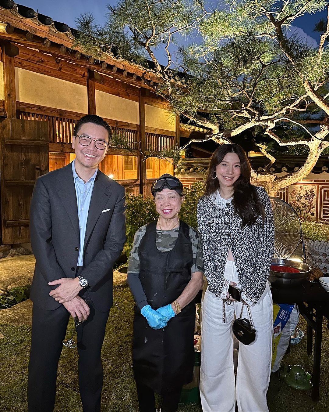 ใครฟินสุด?!! เมื่อ ‘พัคโบกอม’ จับมือ ‘เจ๊ไฝ’ ส่วน ‘มิว นิษฐา’ กระทบไหล่ ‘G-Dragon’ ใครฟินสุด?!! เมื่อ ‘พัคโบกอม’ จับมือ ‘เจ๊ไฝ’ ส่วน ‘มิว นิษฐา’ กระทบไหล่ ‘G-Dragon’