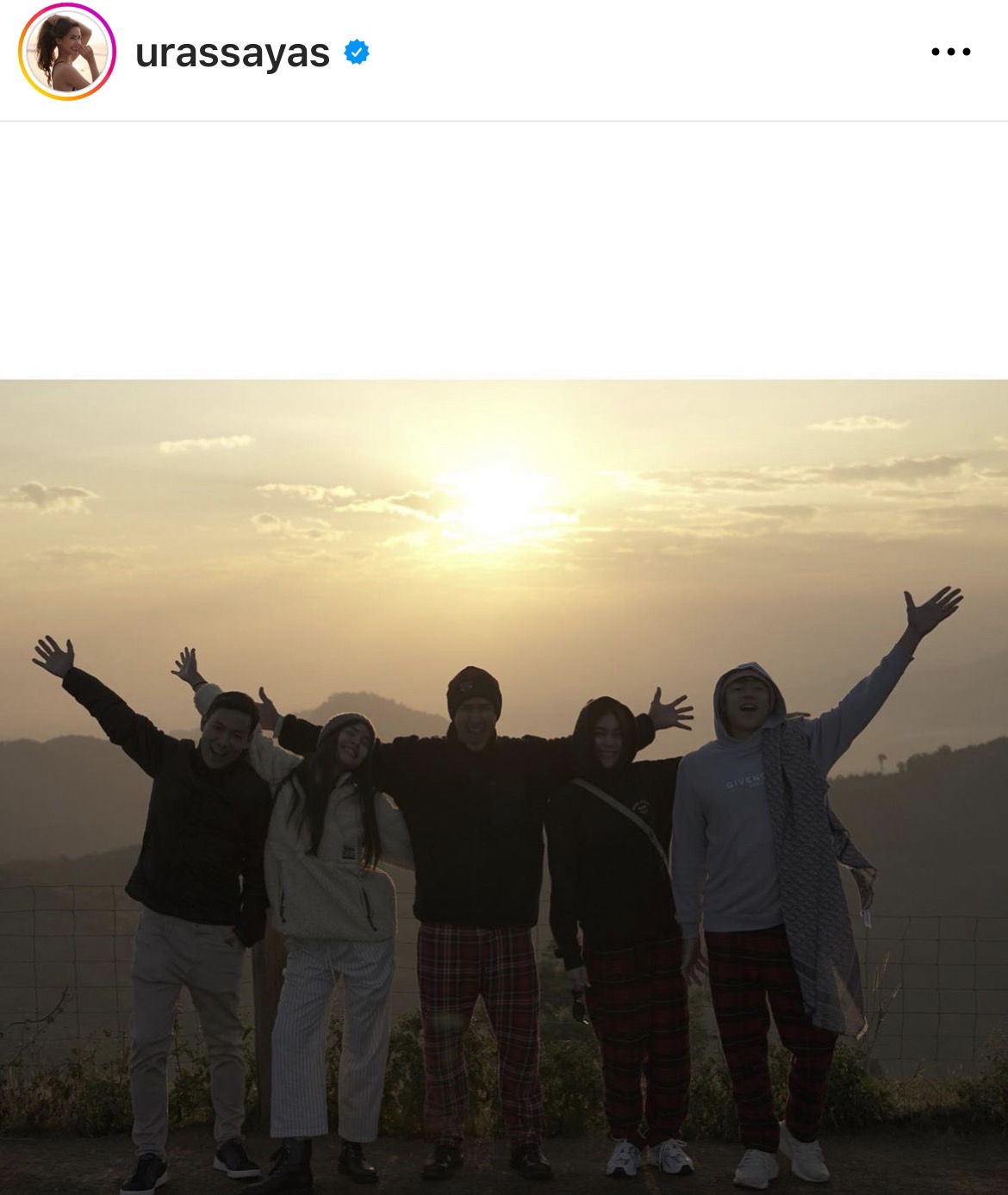 ณเดชน์ - ญาญ่า หวานไม่แผ่ว จุ๊บเหม่งโชว์รับอรุณ... ณเดชน์ - ญาญ่า หวานไม่แผ่ว จุ๊บเหม่งโชว์รับอรุณ...