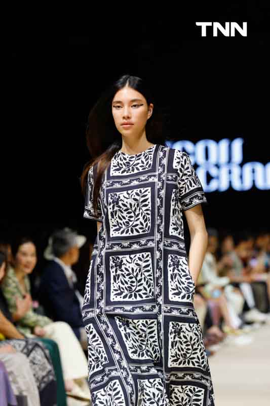 บาติกไทยสู่เวทีแฟชั่นสุดยิ่งใหญ่ “ELLE Fashion Week 2024” ในโชว์พิเศษ “Timeless Crafting with Batik” บาติกไทยสู่เวทีแฟชั่นสุดยิ่งใหญ่ “ELLE Fashion Week 2024” ในโชว์พิเศษ “Timeless Crafting with Batik”