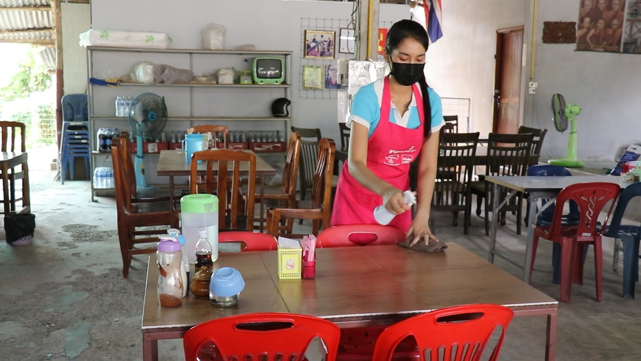 เรื่องดีๆ! นางงามสู้ชีวิตยุคโควิด รับจ้างล้างจาน หาเงินส่งตัวเองเรียน