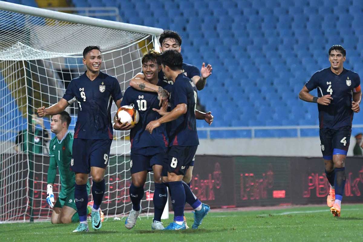 ช้างศึก บุกชนะ เวียดนาม 2-1 ศึกฟุตบอล LP BANK CUP 2024 ช้างศึก บุกชนะ เวียดนาม 2-1 ศึกฟุตบอล LP BANK CUP 2024
