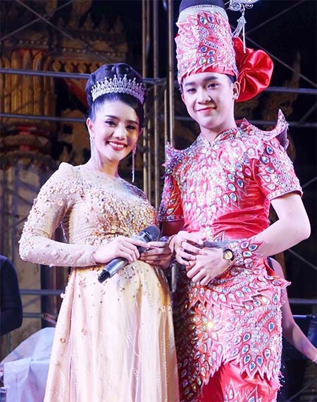เปิดประวัติ ‘ผู้ใหญ่บ้านฟินแลนด์’ ทำไมจึงกลายเป็นดรามาติดเทรนด์ เปิดประวัติ ‘ผู้ใหญ่บ้านฟินแลนด์’ ทำไมจึงกลายเป็นดรามาติดเทรนด์