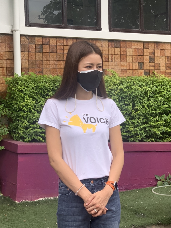 เก๋ ชลลดา เข้ารับฟ้งข้อกล่าวหาบุกรุก หลังเข้าไปช่วยสุนัข 44 ตัว
