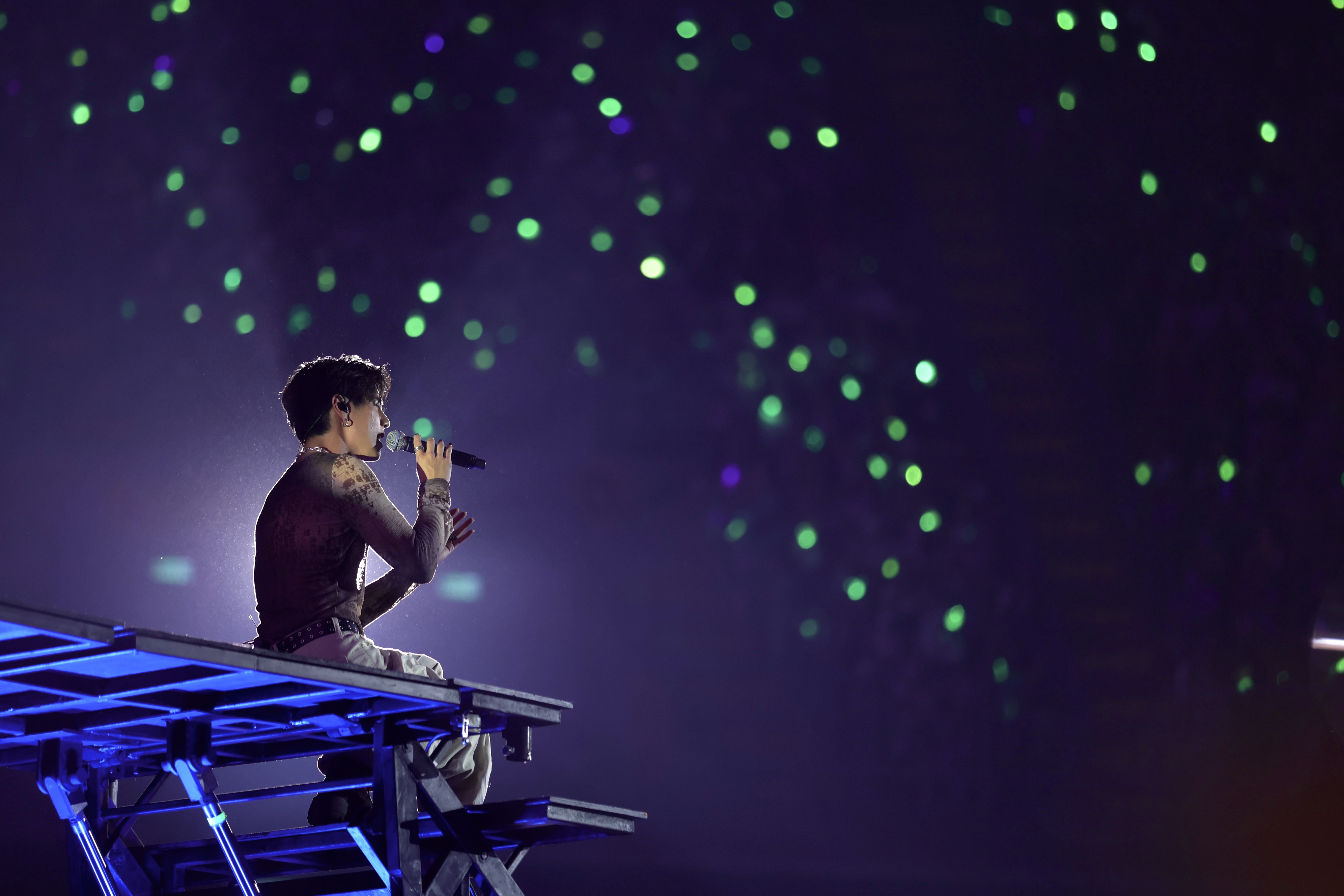 สีเขียวทั้งฮอลล์! ภาพบรรยากาศ คอนเสิร์ต Mark Tuan The Other Side Asia Tour ในวันแรก สีเขียวทั้งฮอลล์! ภาพบรรยากาศ คอนเสิร์ต Mark Tuan The Other Side Asia Tour ในวันแรก