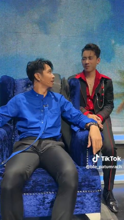 จังหวะตกหลุมรัก เบิ้ล - ก้อง โชว์จูบปากหวานสุดๆบนเวที