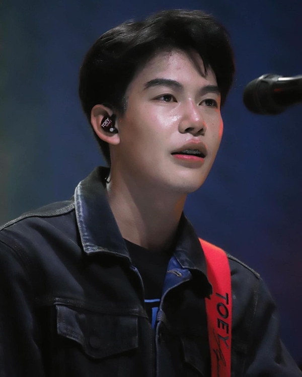 ครูเต้ย อภิวัฒน์ แบกรับภาระต่อเดือนนับแสน!! ครูเต้ย อภิวัฒน์ แบกรับภาระต่อเดือนนับแสน!!