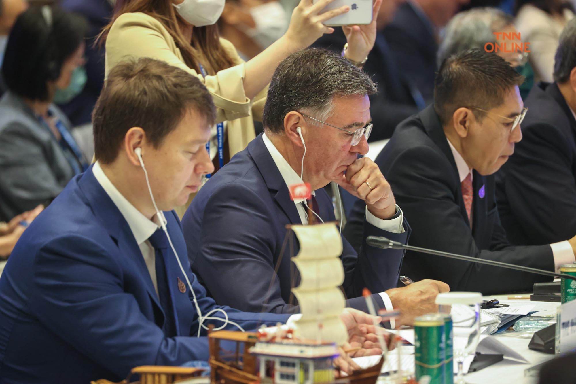 รมต.เอเปคหารือเต็มคณะ การเติบโตอย่างสมดุลครอบคลุมและยั่งยืน รมต.เอเปคหารือเต็มคณะ การเติบโตอย่างสมดุลครอบคลุมและยั่งยืน