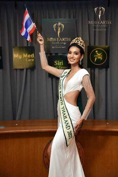 ใบตอง จรีรัตน์ โชว์ชุดประจำชาติ พร้อมชิงเวทีมิสเอิร์ธ 2021
