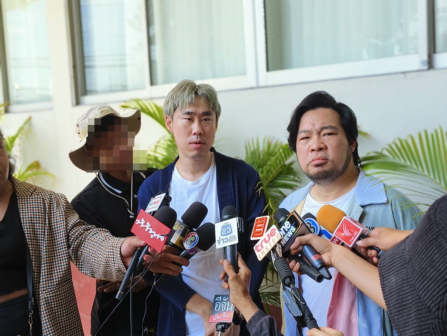 เอาผิดคลื่นวิทยุดัง แจ็ค ไรเดอร์- ดีเจคิว เข้าแจ้งความ หลังถูกเบี้ยวค่าตัว เอาผิดคลื่นวิทยุดัง แจ็ค ไรเดอร์- ดีเจคิว เข้าแจ้งความ หลังถูกเบี้ยวค่าตัว