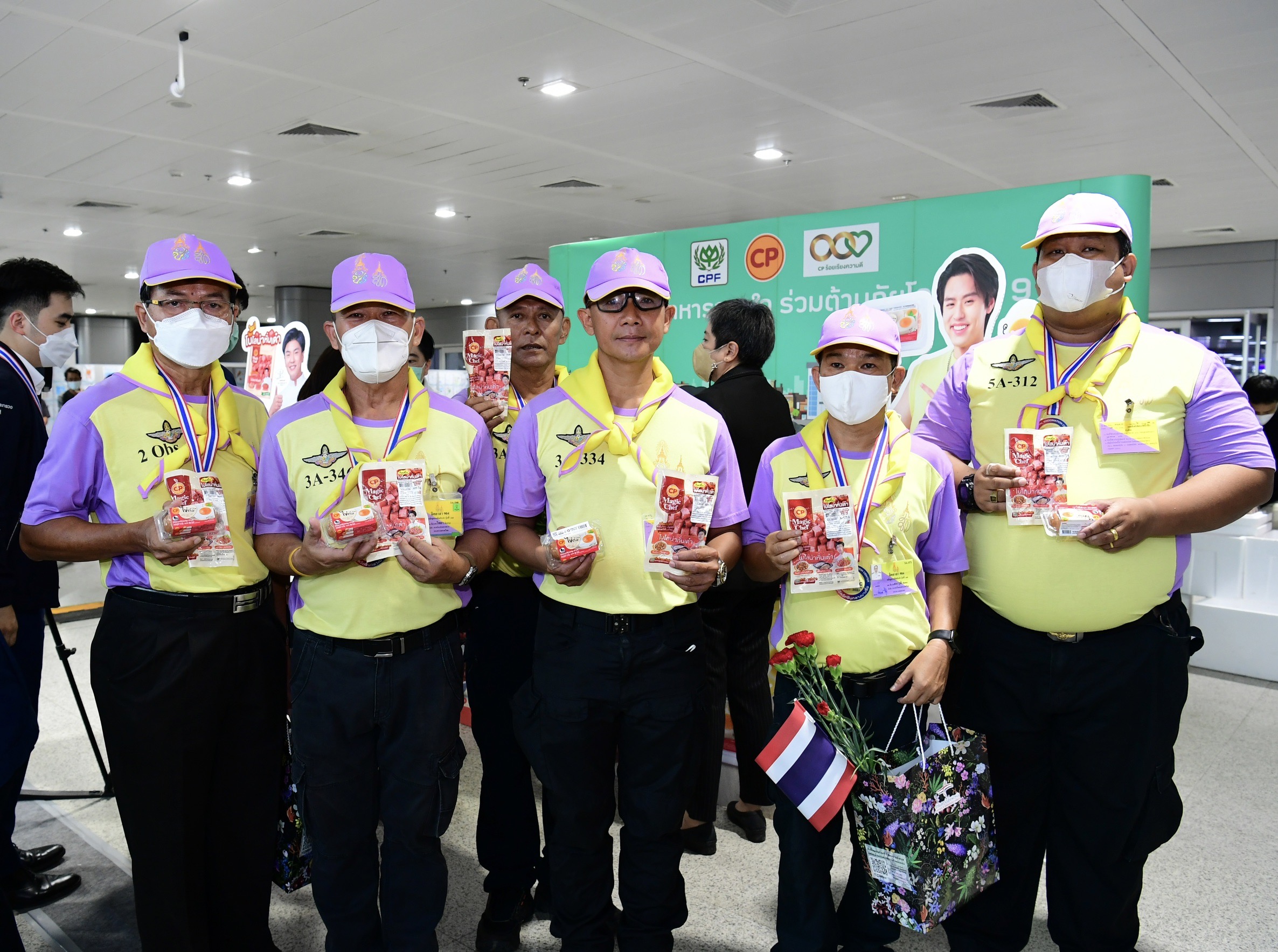 CPF ส่งอาหารจากใจ แทนคำขอบคุณฮีโร่ชุดขาว ร่วมต้านภัยโควิด-19 ณ ศูนย์ฉีดวัคซีนกลางบางซื่อ 