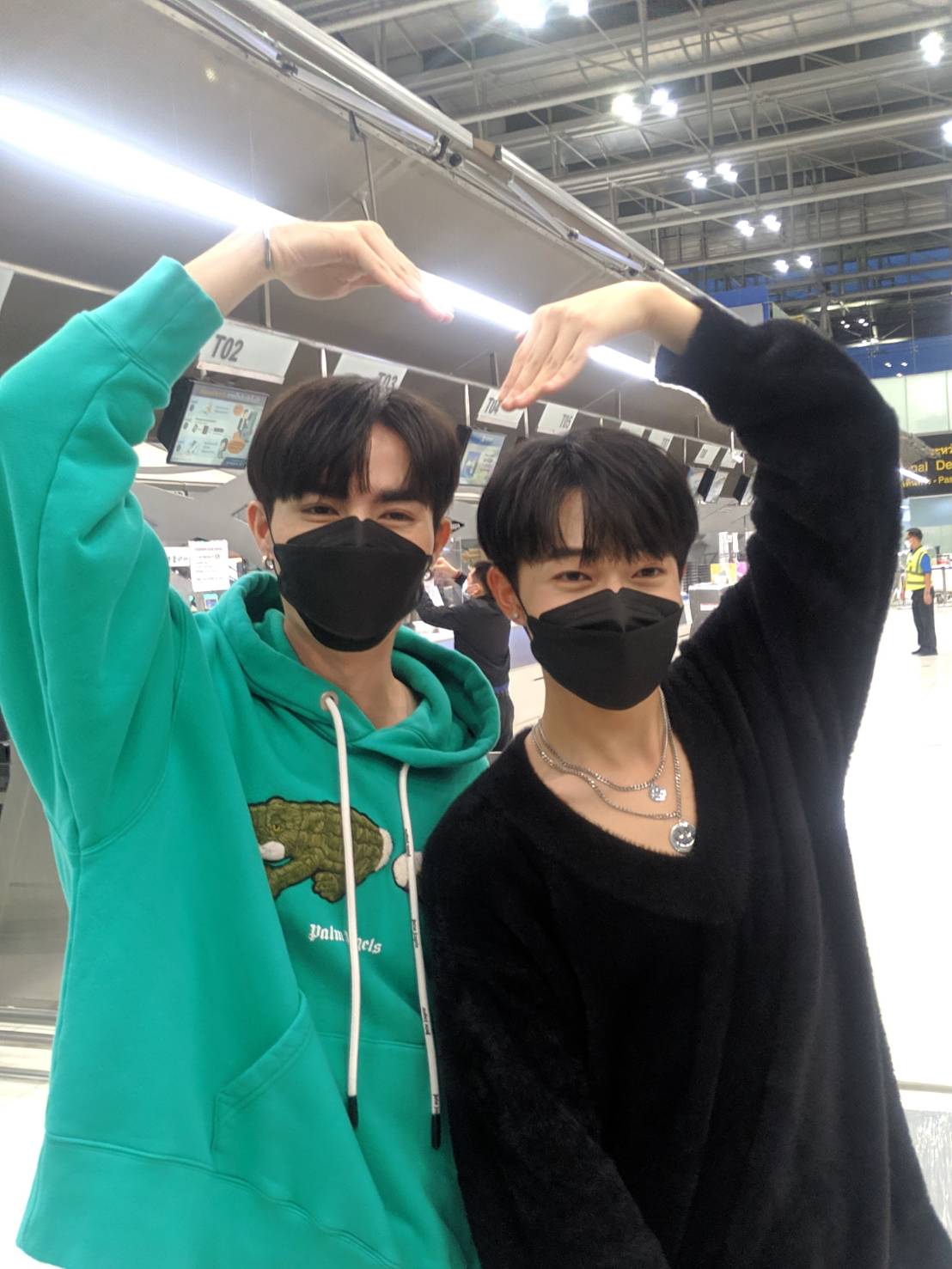ซี - นุนิว ต่อสายเคลียร์ใจ บลู - ต่อ ขอโทษดราม่าที่เกิดขึ้น ซี - นุนิว ต่อสายเคลียร์ใจ บลู - ต่อ ขอโทษดราม่าที่เกิดขึ้น