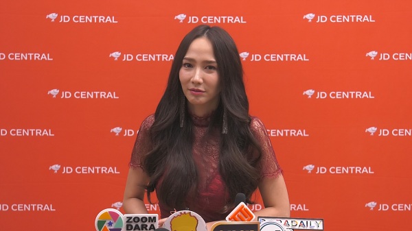  “อั้ม พัชราภา” เฉลยของขวัญวันเกิดสุดพิเศษจาก“ไฮโซพก” (มีคลิป)