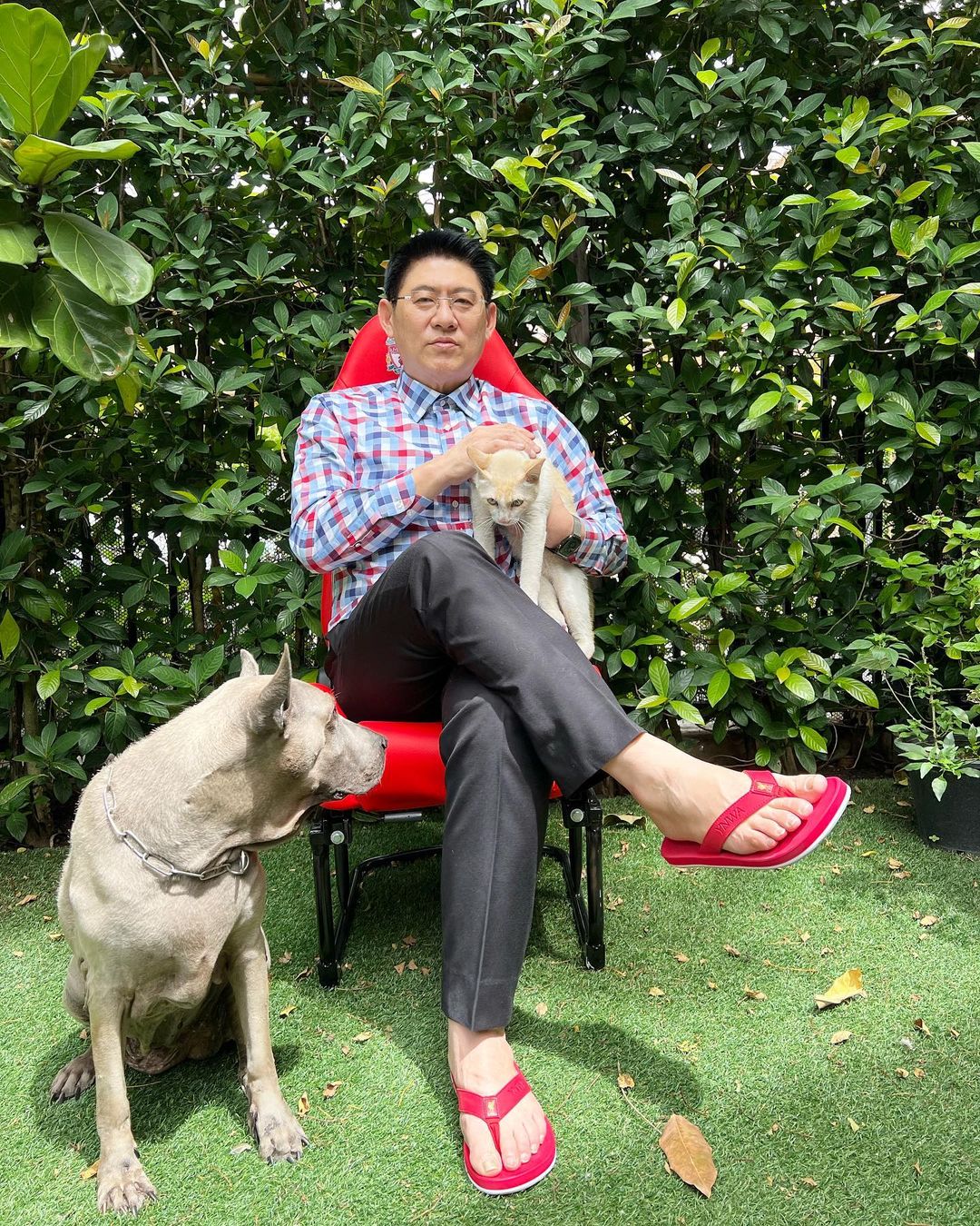 สรยุทธ เตือนภัย! ถูกสแกมเมอร์แอบอ้างหลอกสาวไทย (มีคลิป)