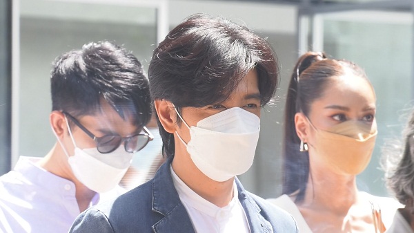 ออย ธนา เผย คิดอยากบวช ยันไม่เกี่ยวกับชีวิตคู่ที่ต้องจบลง  (มีคลิป)