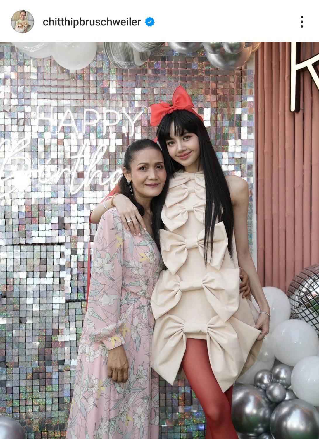 “ลิซ่า” ได้รับคัดเลือกเป็น ลูกกตัญญู ปี 2567 จากสภาสังคมสงเคราะห์ฯ “ลิซ่า” ได้รับคัดเลือกเป็น ลูกกตัญญู ปี 2567 จากสภาสังคมสงเคราะห์ฯ