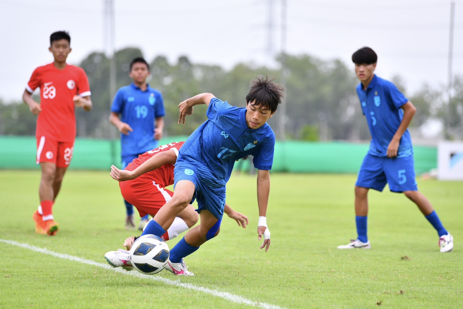 'ทีมชาติไทยU15' ดวลแข้ง 'ฮ่องกงU15' สานฝันเด็กไทยสู่เส้นทางฟุตบอลอาชีพ 'ทีมชาติไทยU15' ดวลแข้ง 'ฮ่องกงU15' สานฝันเด็กไทยสู่เส้นทางฟุตบอลอาชีพ