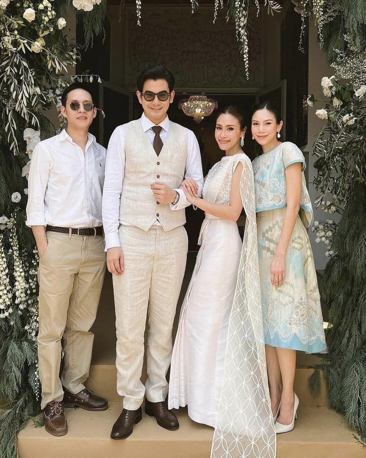 อบอวลไปด้วยความสุข ฌอห์น จินดาโชติ ควง เพชร จัดงานทำบุญ ก่อนเข้าประตูวิวาห์ อบอวลไปด้วยความสุข ฌอห์น จินดาโชติ ควง เพชร จัดงานทำบุญ ก่อนเข้าประตูวิวาห์